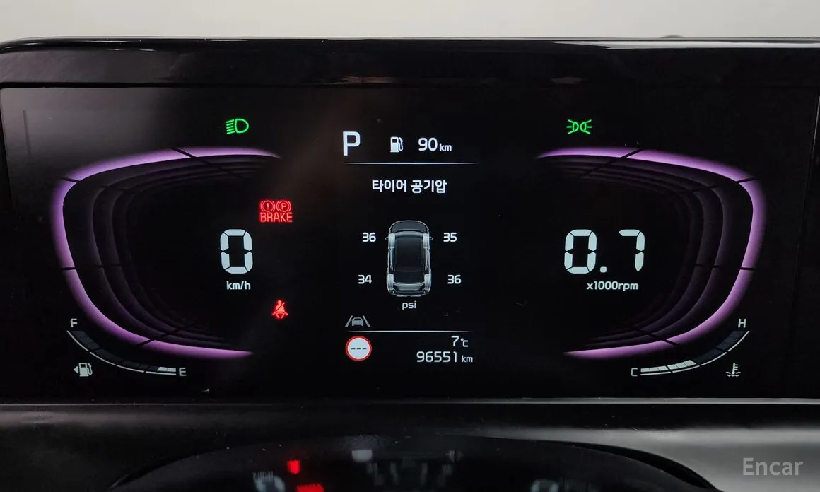 Фото 8 - Kia Seltos