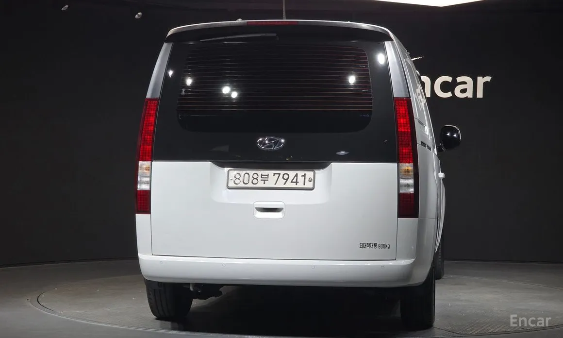 Фото 4 - Hyundai Staria