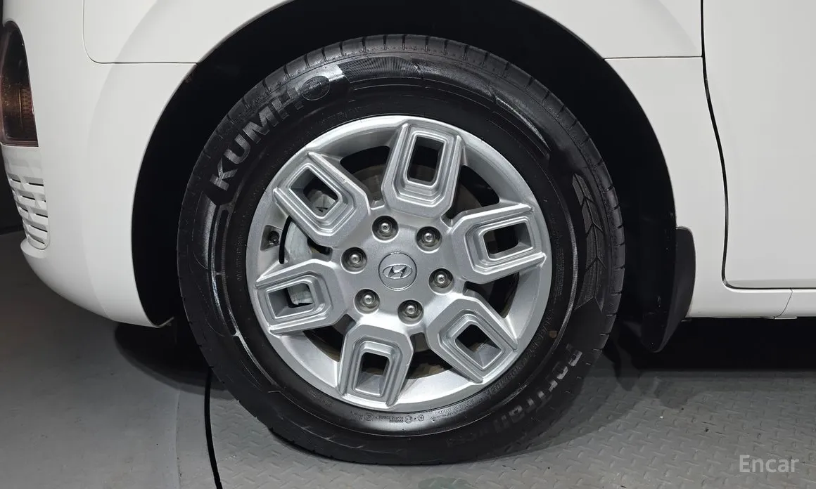 Фото 5 - Hyundai Staria