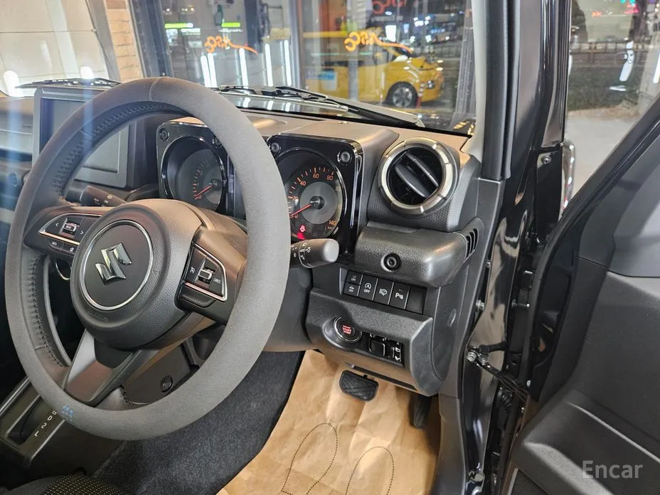 Фото 10 - Suzuki Jimny