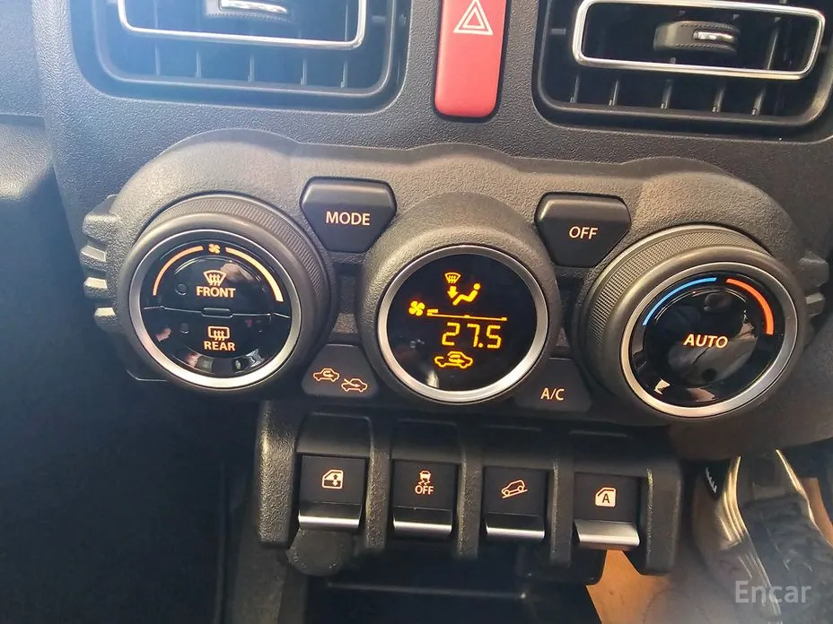 Фото 12 - Suzuki Jimny