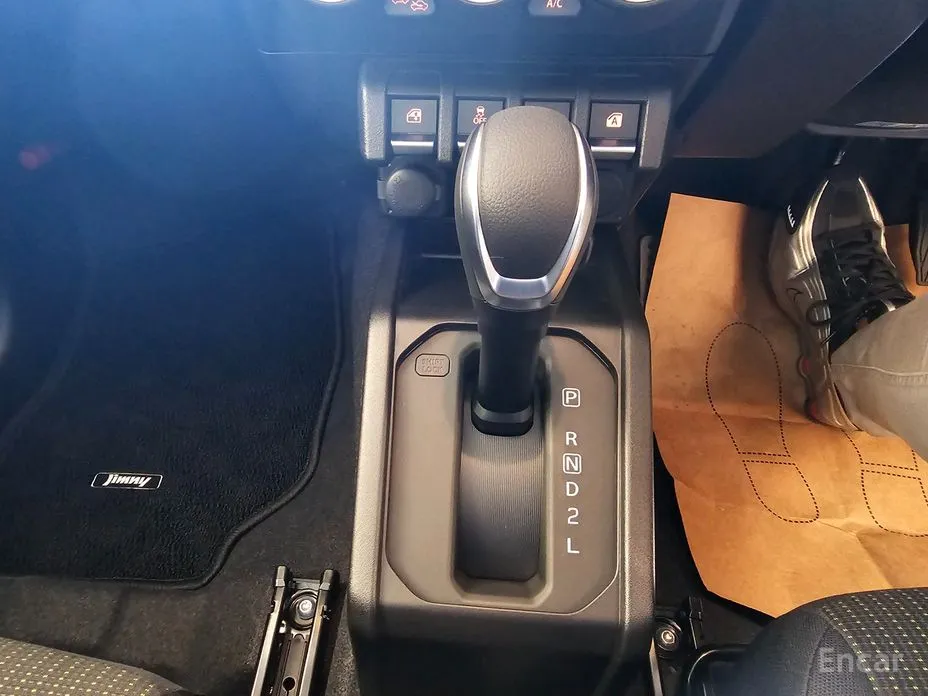 Фото 9 - Suzuki Jimny