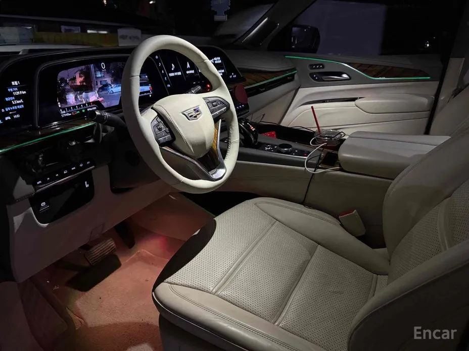 Фото 4 - Cadillac Escalade