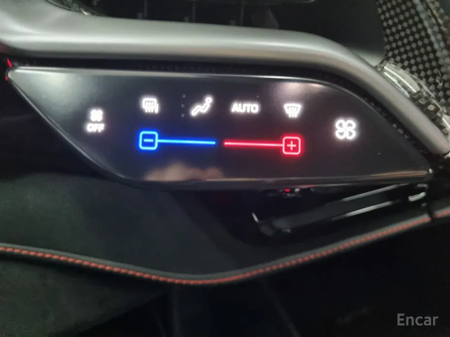 Фото 12 - Ferrari SF90