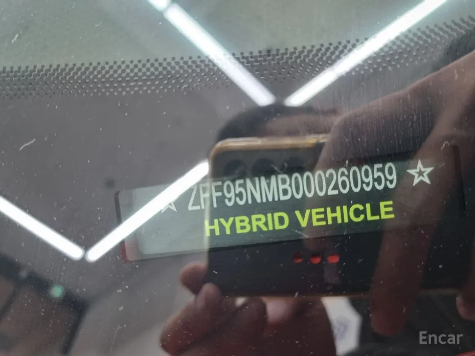 Фото 15 - Ferrari SF90