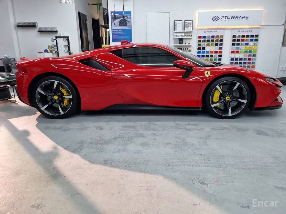 Фото 17 - Ferrari SF90