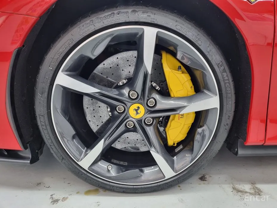 Фото 5 - Ferrari SF90