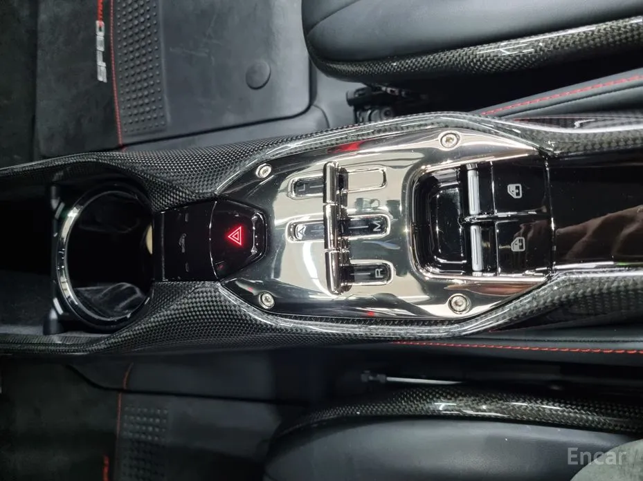 Фото 9 - Ferrari SF90