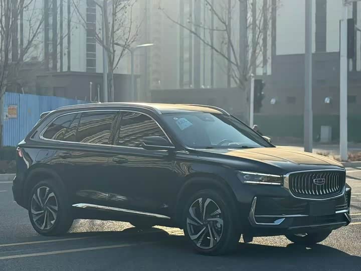 Фото 3 - Geely Monjaro