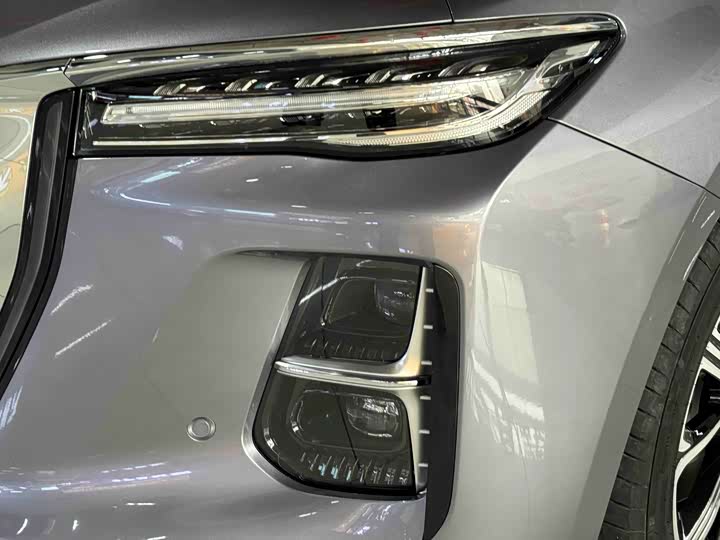 Фото 3 - Hongqi H5 Hybrid