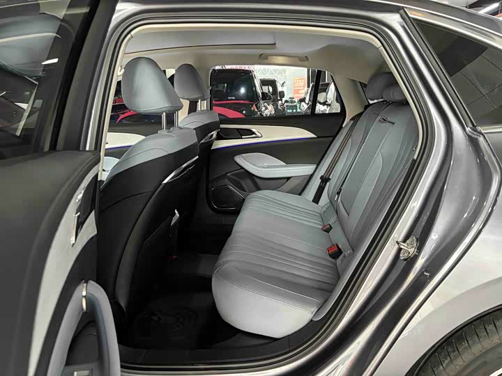 Фото 4 - Hongqi H5 Hybrid