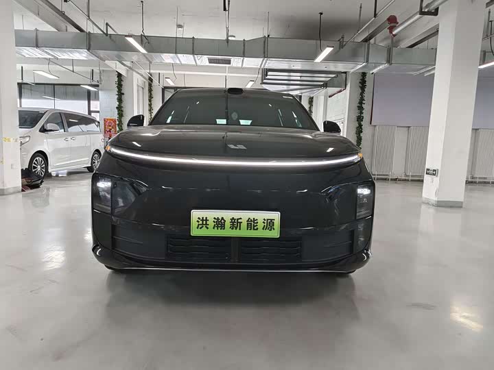 Photo 2 - LiXiang L6