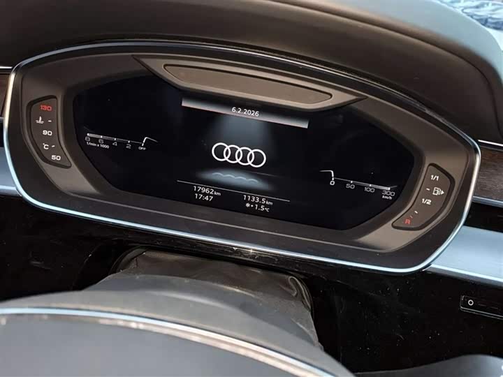 Фото 3 - Audi A8