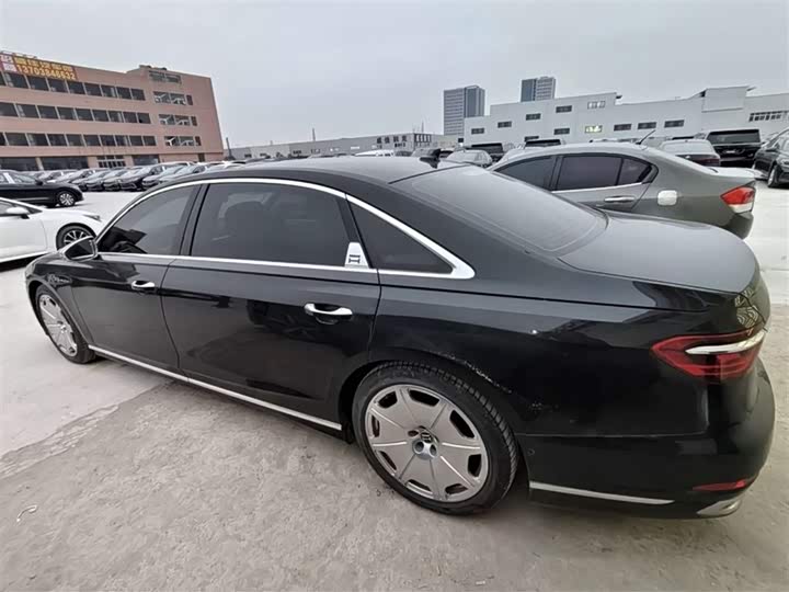 Фото 4 - Audi A8