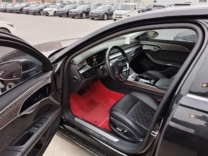 Фото 6 - Audi A8