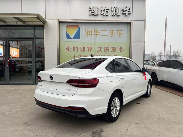 Фото 3 - Volkswagen Lavida