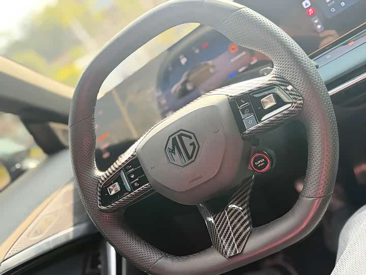 Фото 7 - MG Motor 7