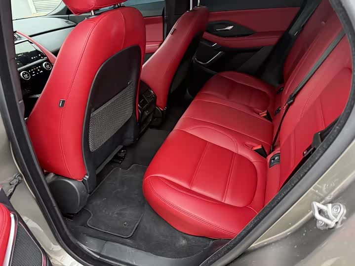 Фото 6 - Jaguar E-Pace