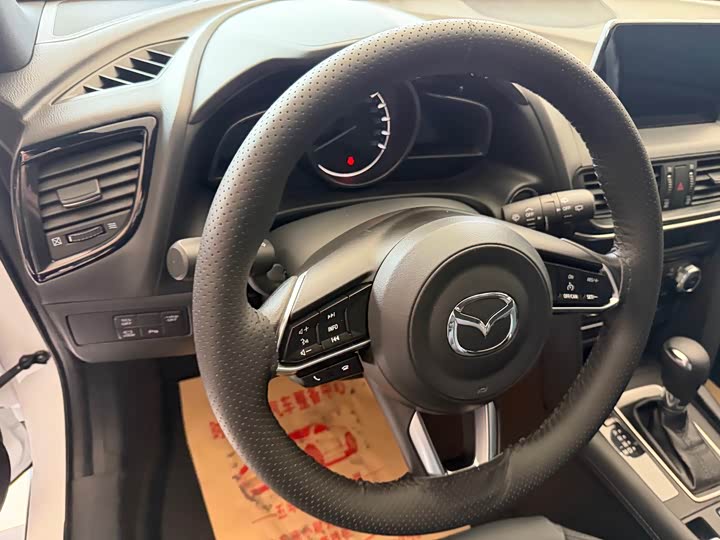 Фото 5 - Mazda CX-4