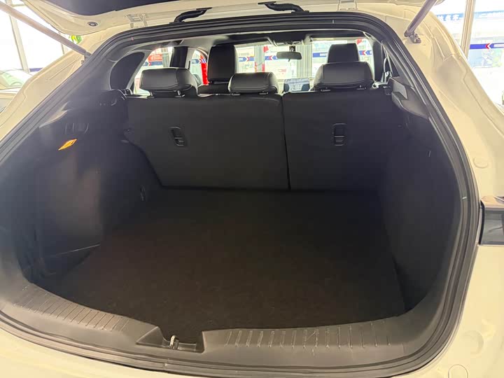 Фото 8 - Mazda CX-4