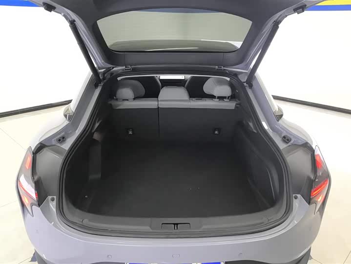 Фото 4 - XPeng Mona M03