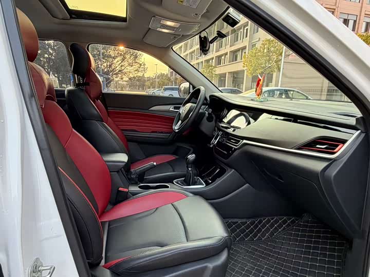 Фото 6 - Changan CS35 Plus