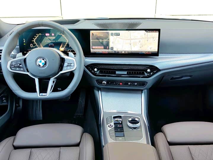 Photo 6 - BMW 3 Series