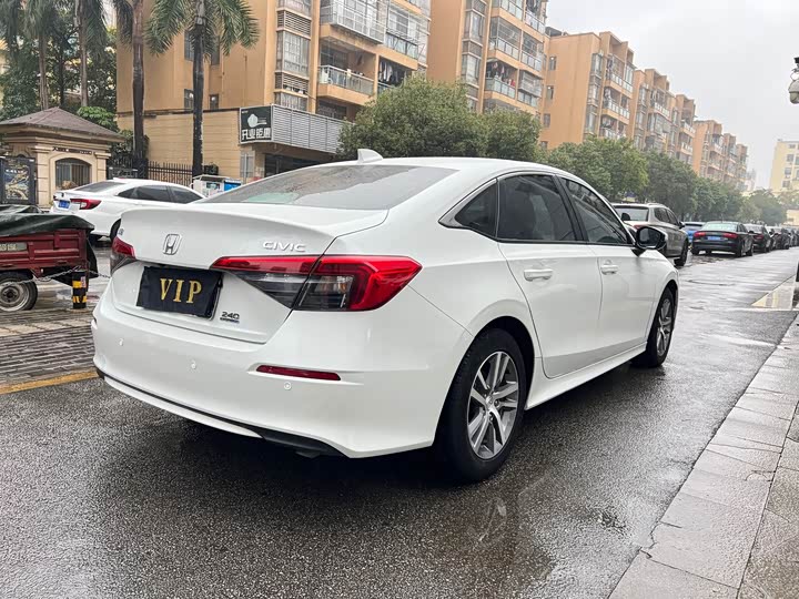 Фото 6 - Honda Civic