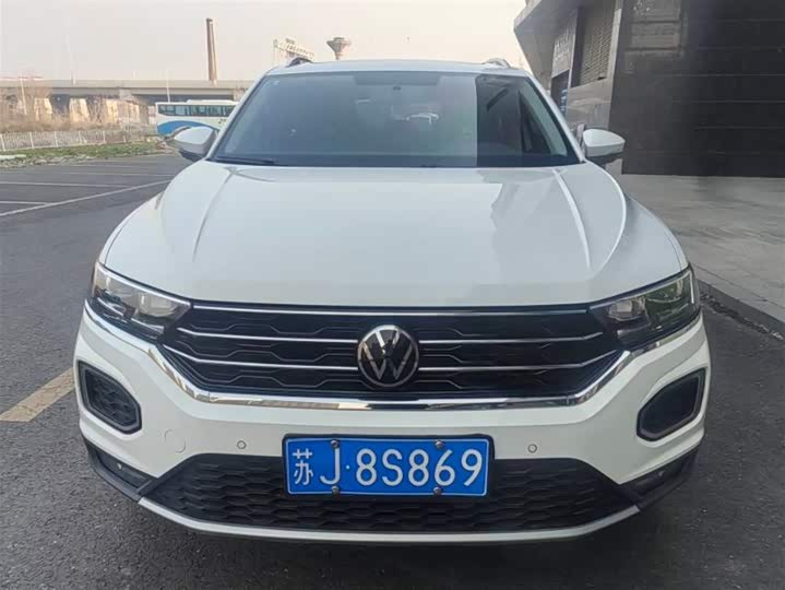 Фото 2 - Volkswagen T-Roc