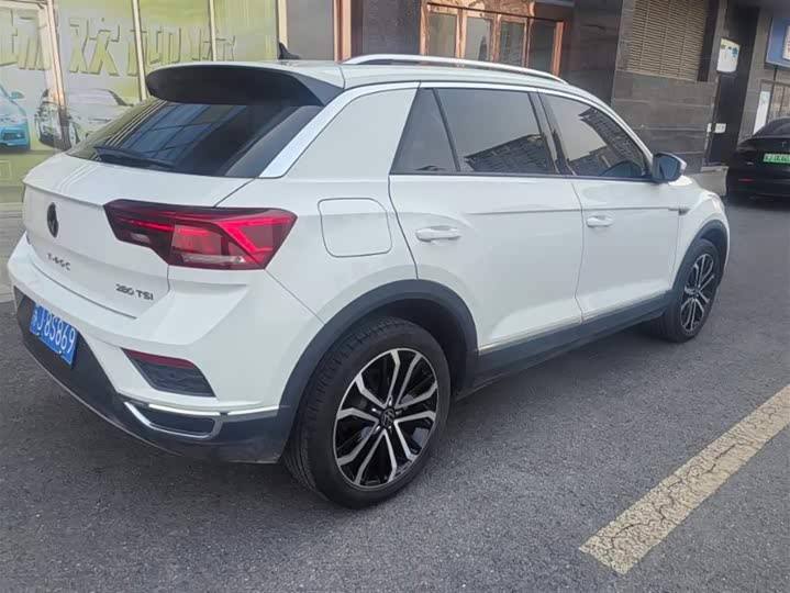 Фото 3 - Volkswagen T-Roc