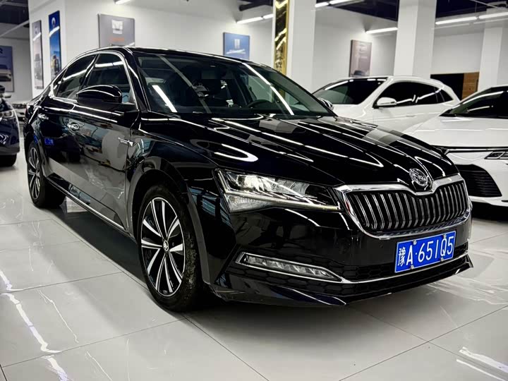 Photo 7 - Skoda Superb