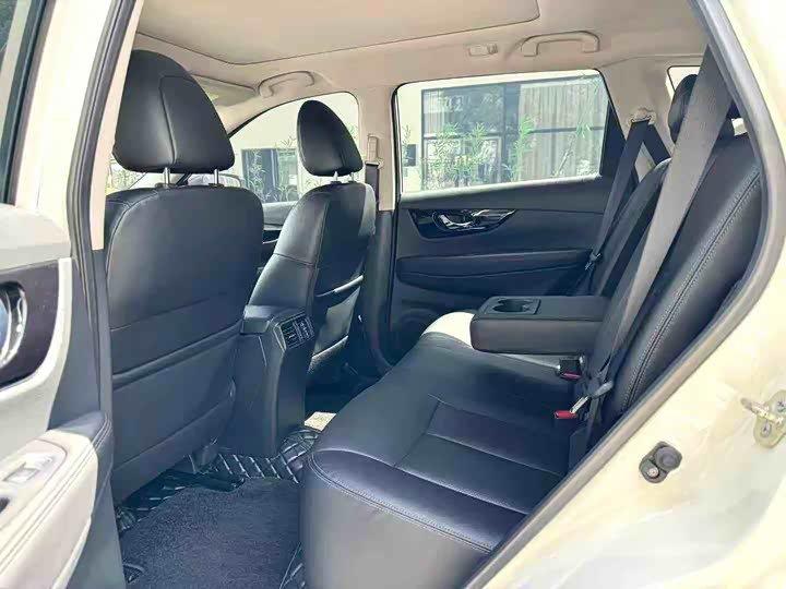 Фото 4 - Nissan X-Trail