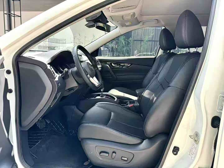 Фото 5 - Nissan X-Trail