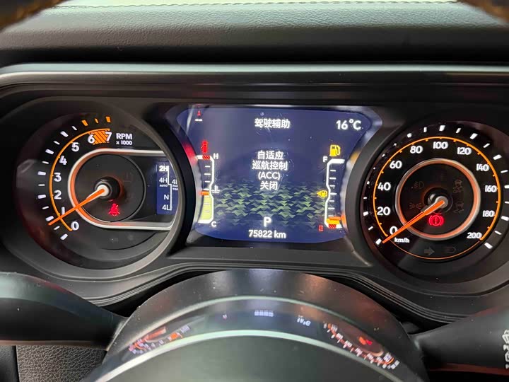 Фото 5 - Jeep Wrangler