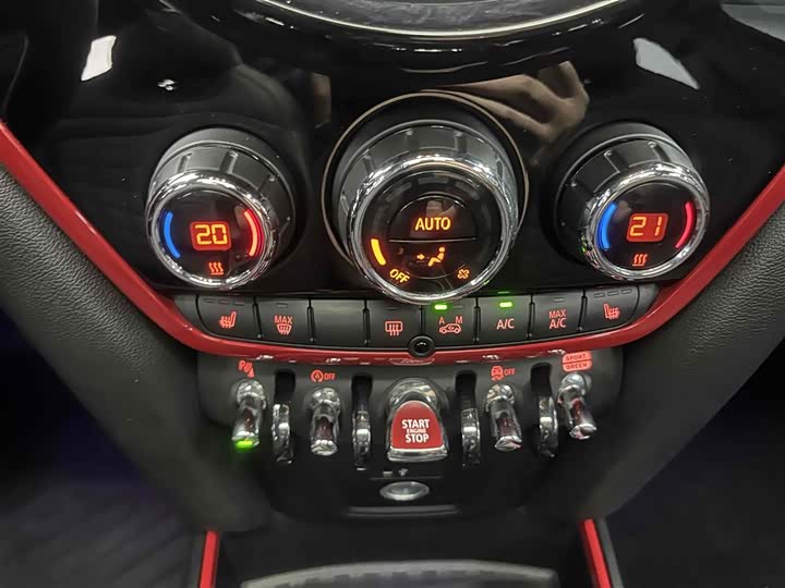 Photo 4 - Mini Countryman JCW