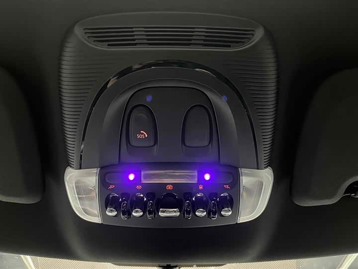 Photo 8 - Mini Countryman JCW