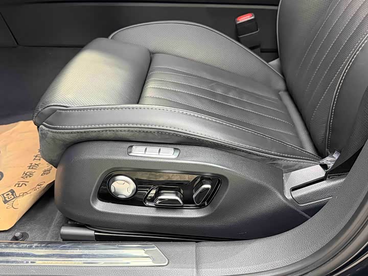 Фото 6 - Hongqi H9