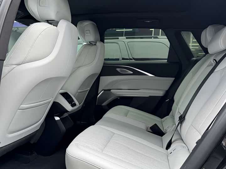 Фото 6 - Cadillac Lyriq