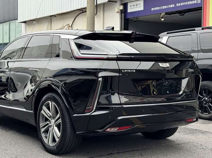 Фото 8 - Cadillac Lyriq