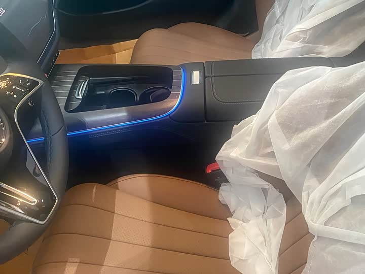 Photo 6 - Mercedes-Benz E-Class