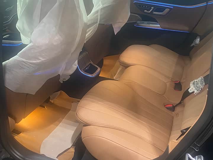 Photo 7 - Mercedes-Benz E-Class