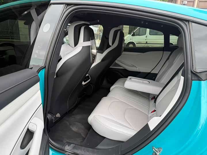 Фото 5 - Xiaomi SU7