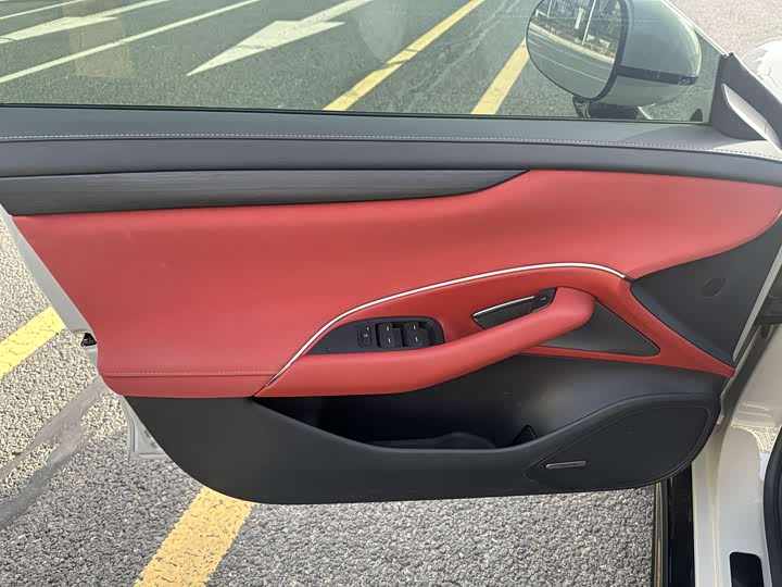 Фото 9 - Xiaomi SU7