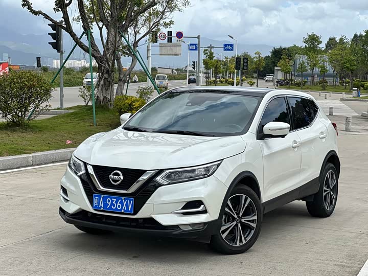 Фото 1 - Nissan Qashqai