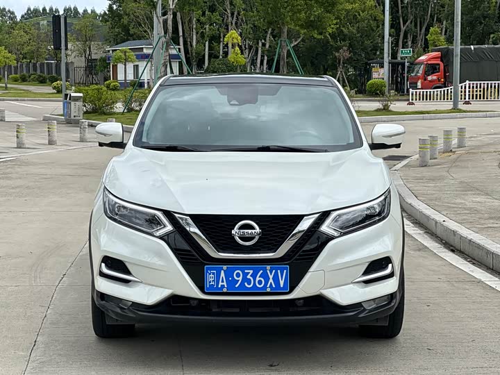 Фото 2 - Nissan Qashqai