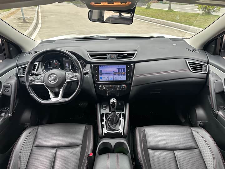 Фото 4 - Nissan Qashqai