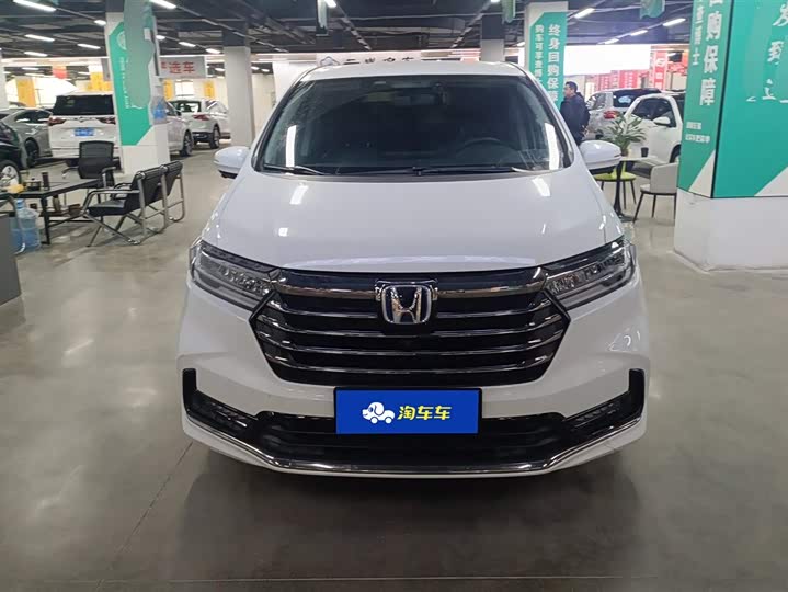 Фото 2 - Honda Odyssey