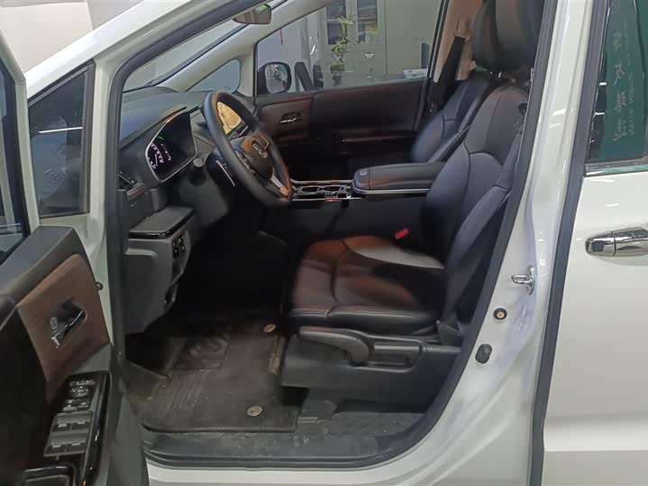 Фото 9 - Honda Odyssey