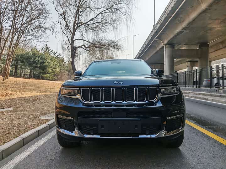 Фото 2 - Jeep Grand Cherokee Hybrid