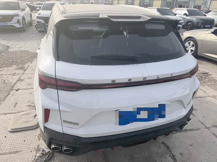 Фото 8 - Geely Coolray